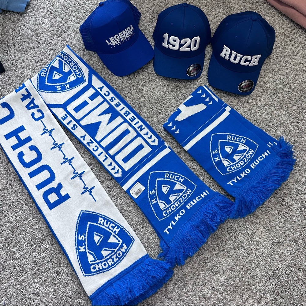 NWT KS Ruch Chorzow Poland football club soccer Scarves and hats bundle